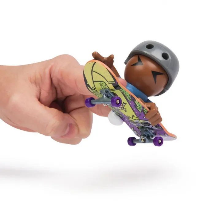 Tech Deck SK8 Crew fingerboard con figura di casco grigio