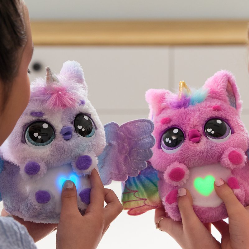 Hatchimals unicorno interattivo che si schiude
