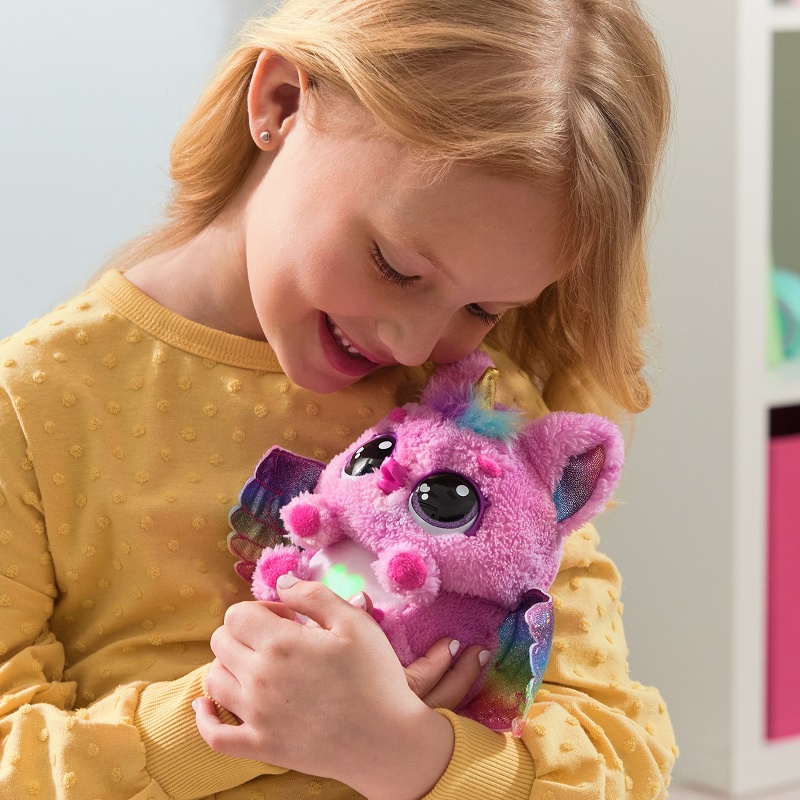 Hatchimals unicorno interattivo che si schiude