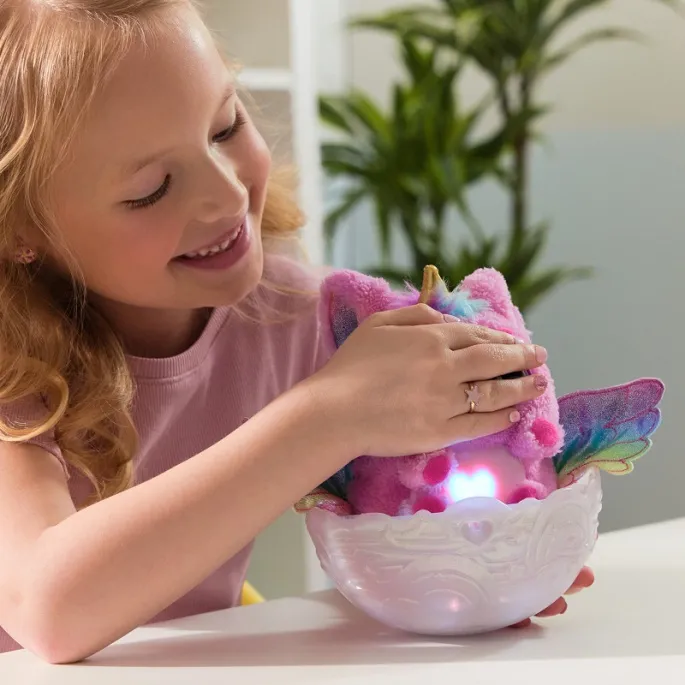 Hatchimals unicorno interattivo che si schiude