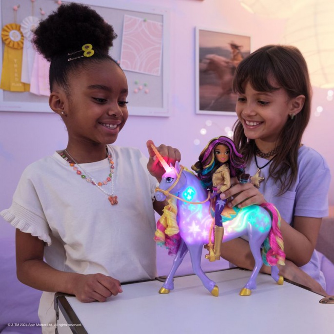 Unicorn Academy unicorno luminoso Wildstar 28 cm + Valentina e Cinder 11 cm per metà prezzo