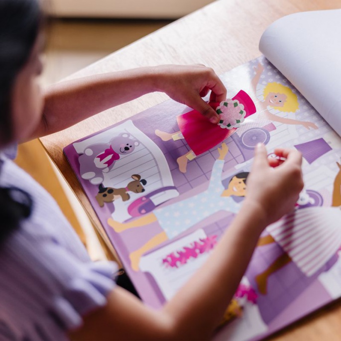 Melissa & Doug adesivi riutilizzabili con tavoletta - vestiti
