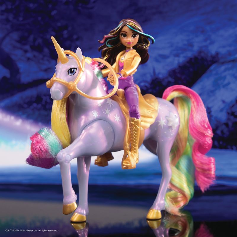 Set conveniente: Unicorn Academy Sophia & Wildstar 11 cm + collana con anello