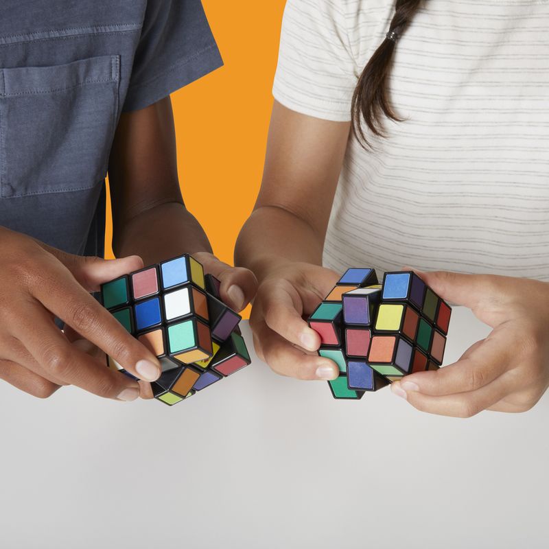 Il cubo di Rubik Impossible cambia colori 3x3