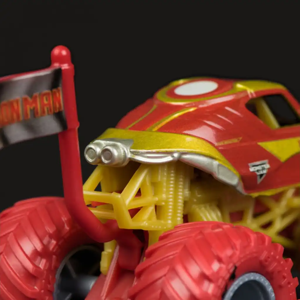 Sviluppa la fantasia con i pezzi eroici di Iron Man.