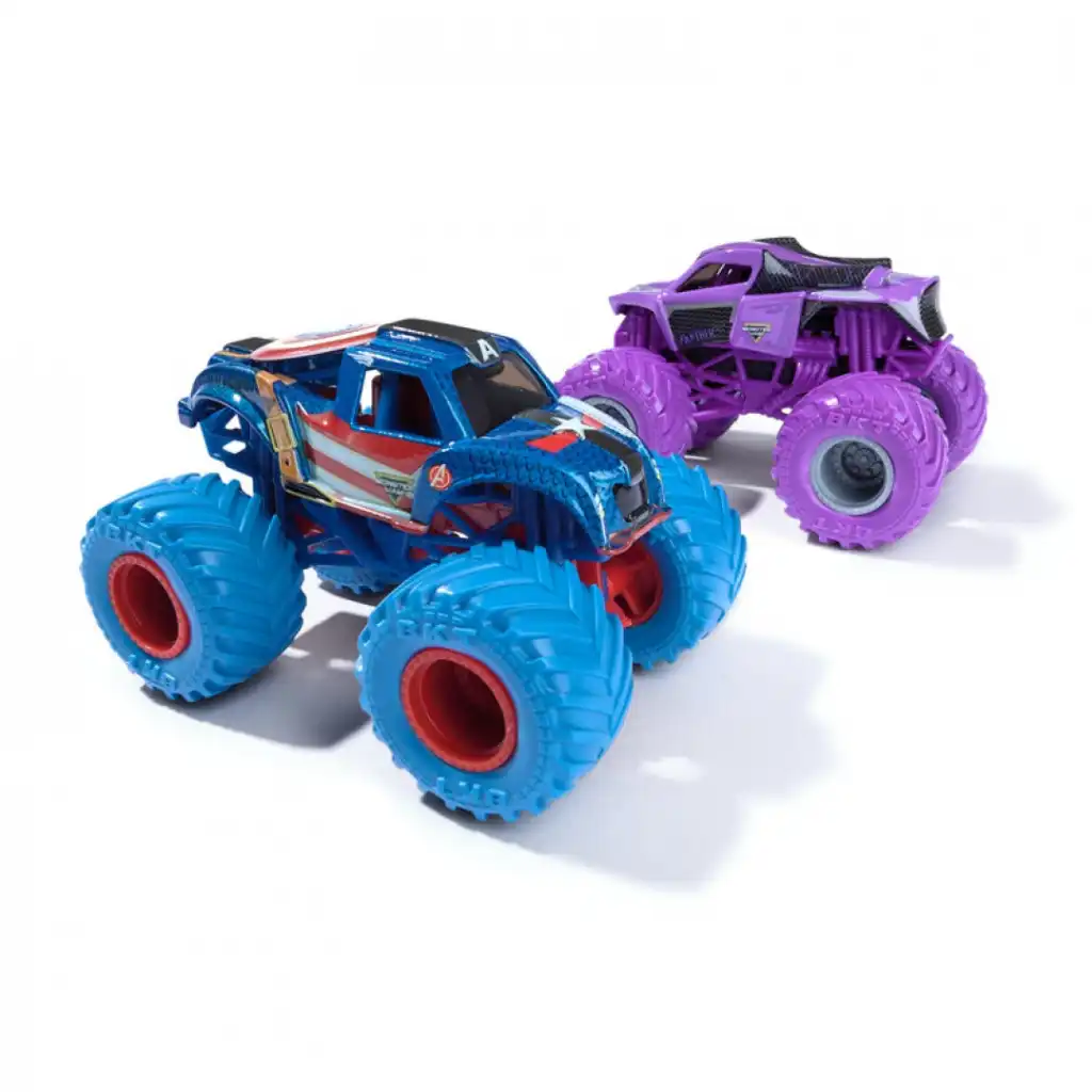 Crea il tuo spettacolo Monster Jam pieno di acrobazie.