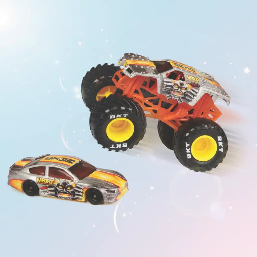 Crea la tua arena Monster Jam piena di salti.