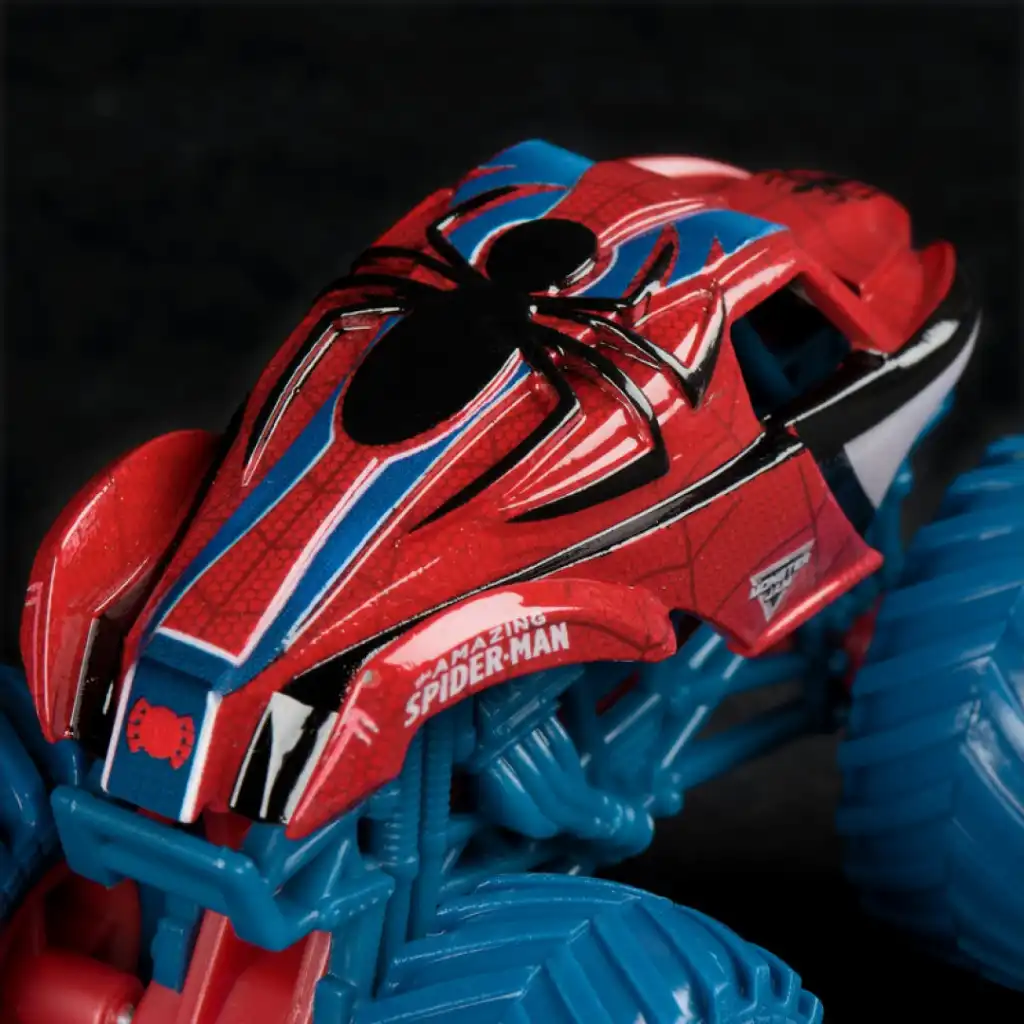 Crea le tue epiche corse con gli eroi dell'universo Marvel.