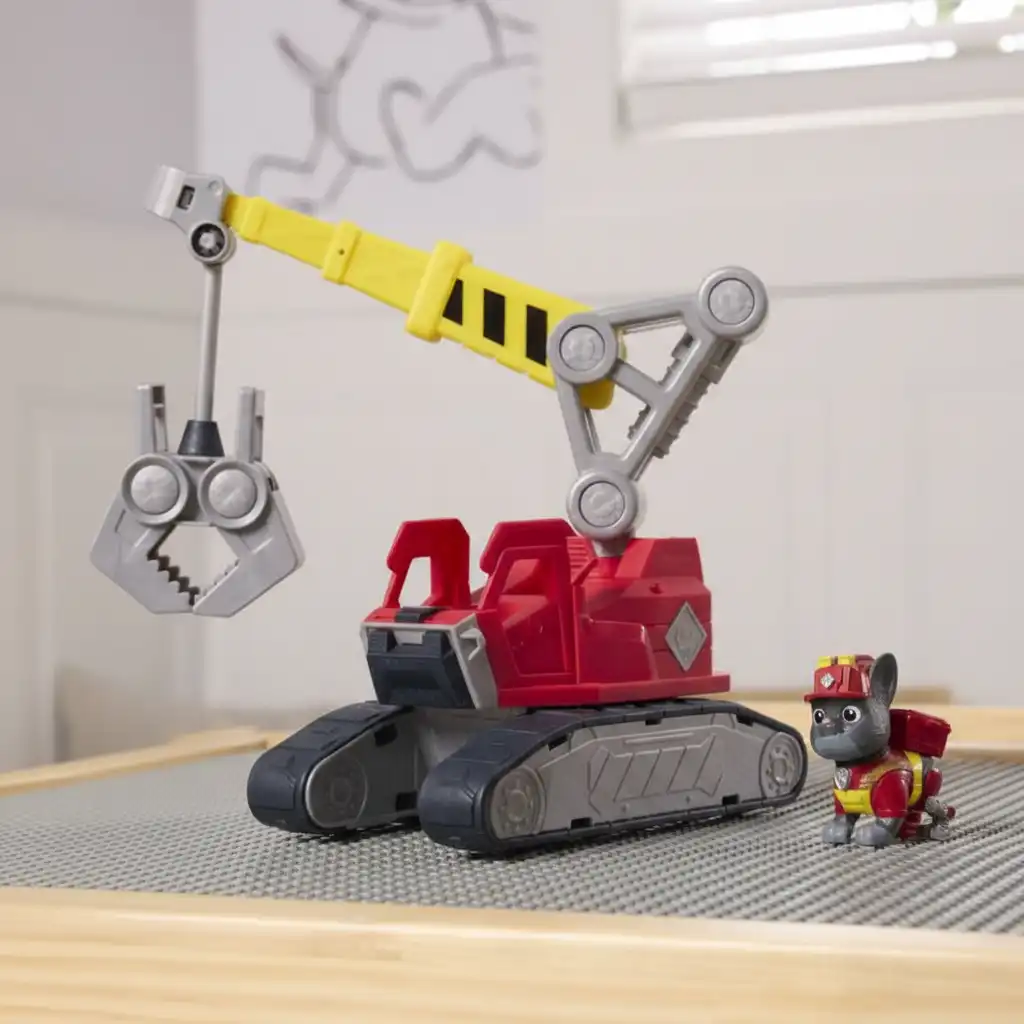 Sostieni la fantasia dei bambini mentre creano le proprie storie di costruzione.