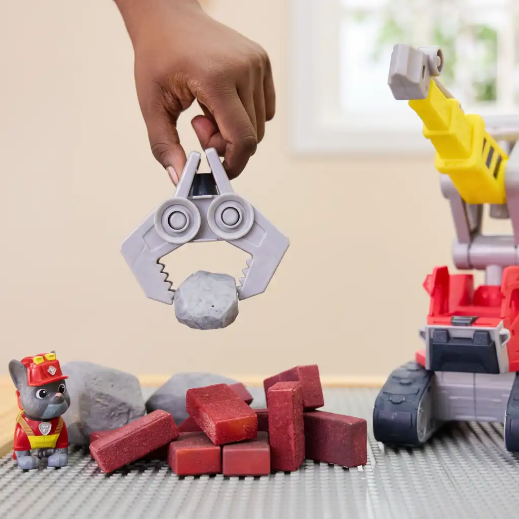 Scopri nuove modalità di gioco con la gru sia all’interno che all’esterno.