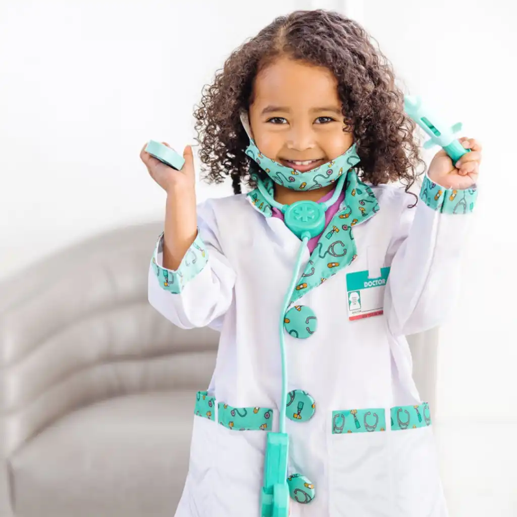 Imparare giocando gli strumenti medici elimina la paura delle visite per i bambini.