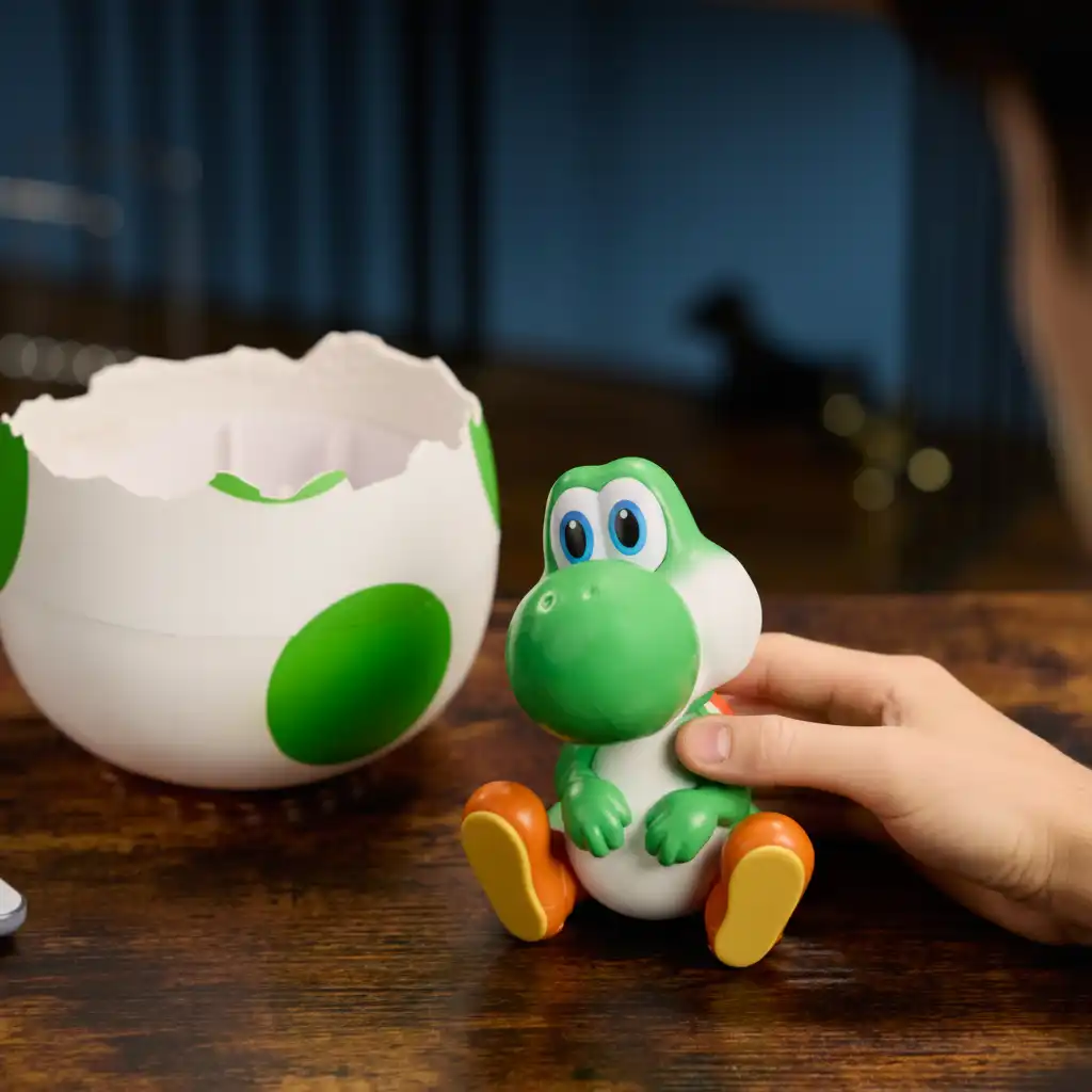 Comunica con Yoshi tramite voce e sensori tattili.