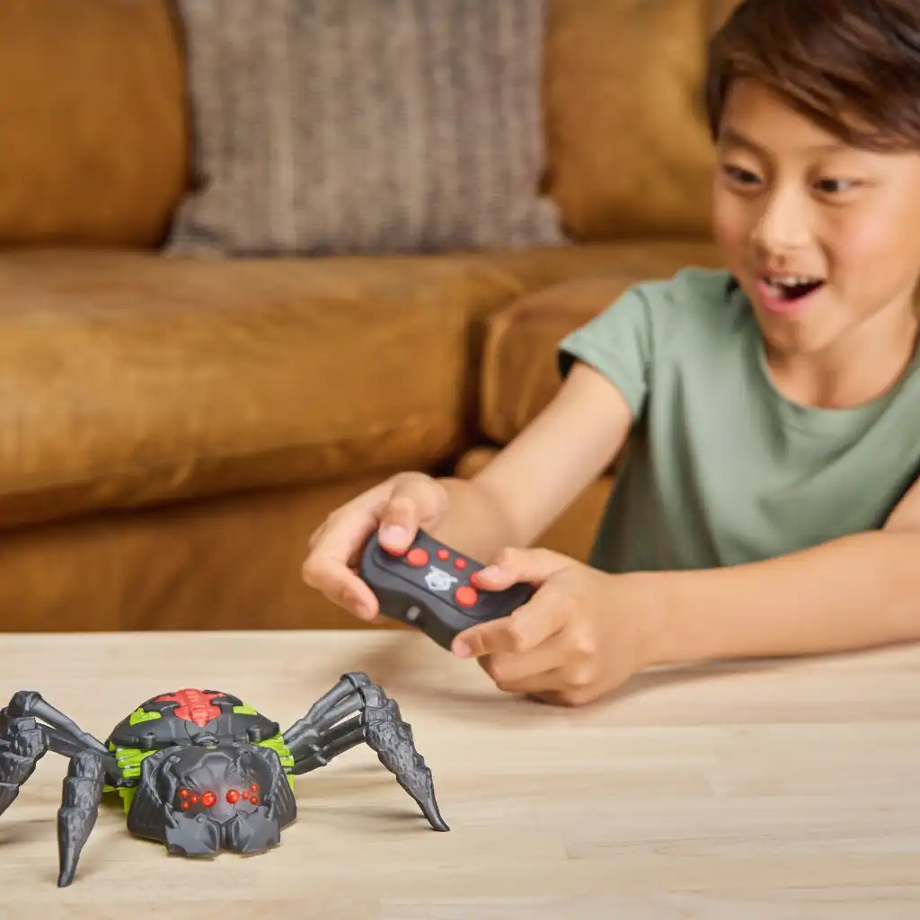 Ricarica USB veloce e comoda per un divertimento continuo.